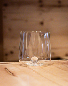 Wasserglas mit Farb-Akzent 2